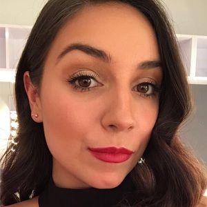 Meet your Posher, Chloé